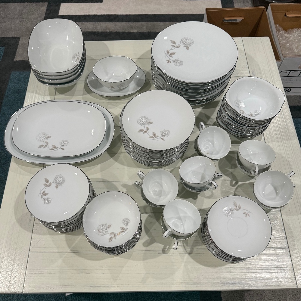 Noritake Rosay China place setting 12